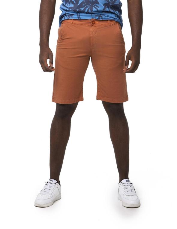 Man bermuda chinos